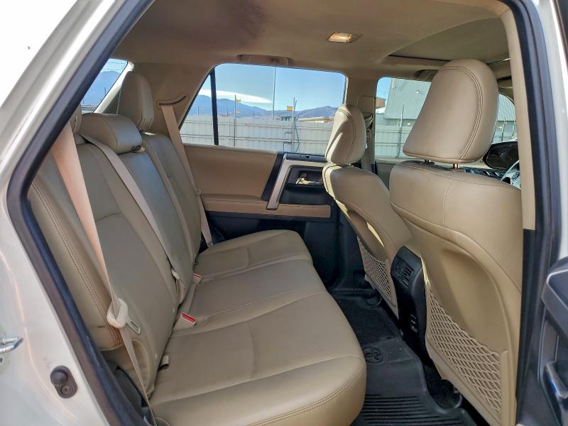 Фото 11 - TOYOTA 4RUNNER