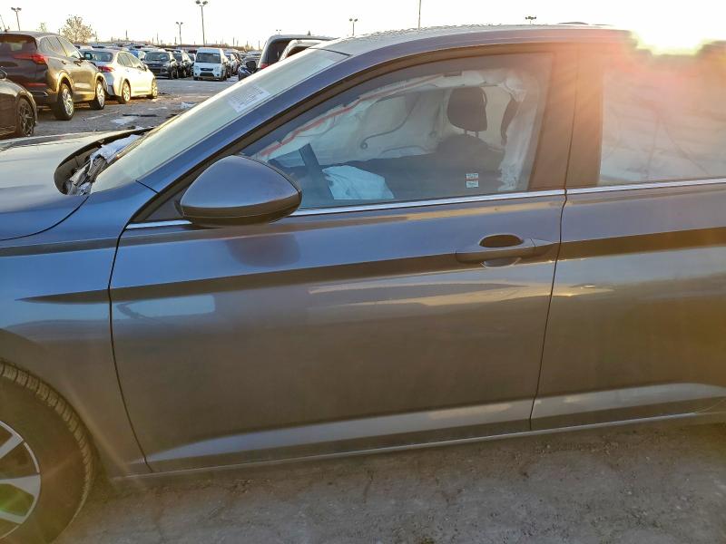 Фото 7 - VOLKSWAGEN JETTA