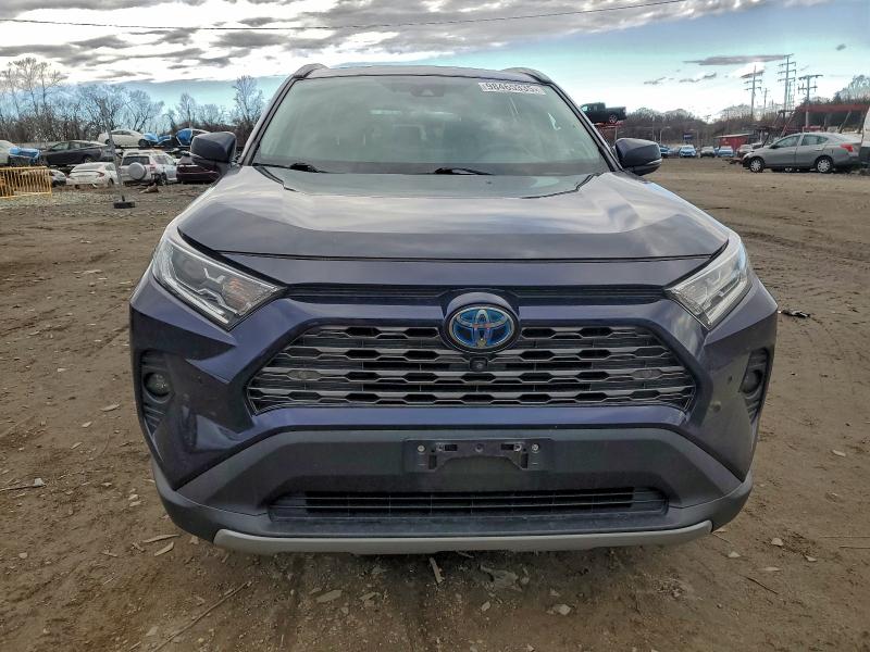 Фото 5 - TOYOTA RAV4