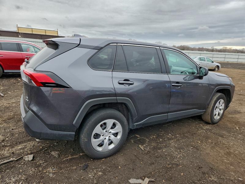 Фото 3 - TOYOTA RAV4