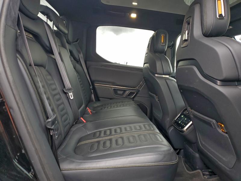 RIVIAN RIT 2022 VIN 7FCTGAAA7NN006923