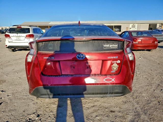 Фото 6 - TOYOTA PRIUS