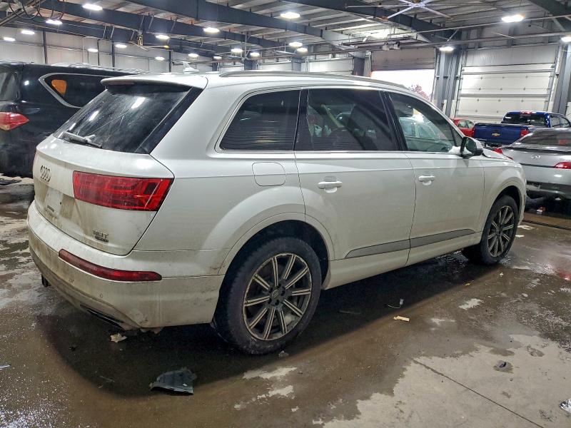 Фото 3 - AUDI Q7