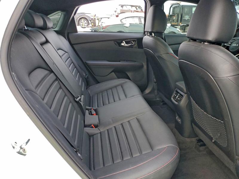 Фото 10 - KIA FORTE