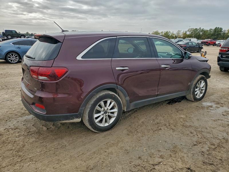 Фото 3 - KIA SORENTO