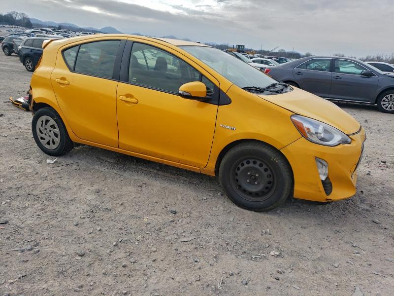 Фото 4 - TOYOTA PRIUS