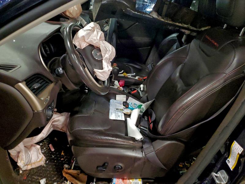 Фото 7 - JEEP CHEROKEE