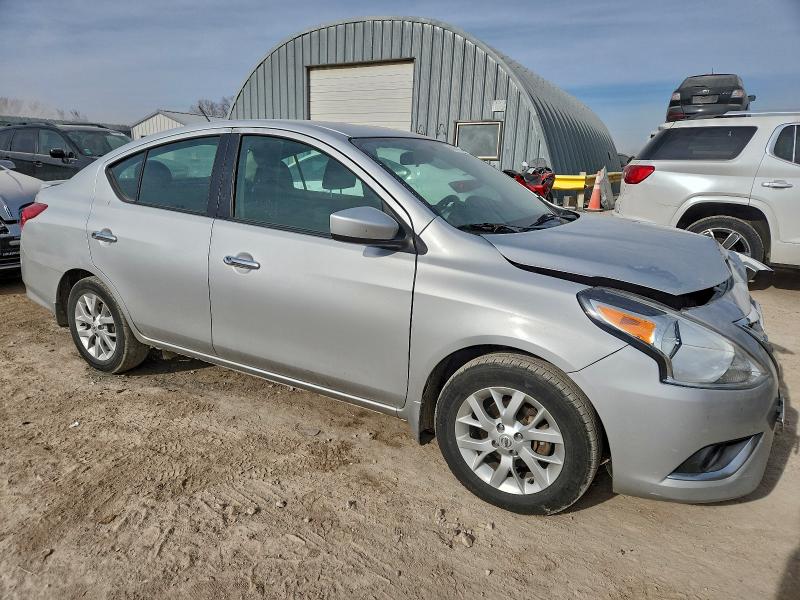 Фото 4 - NISSAN VERSA