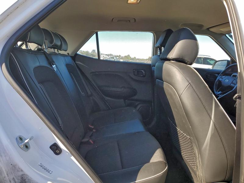 Фото 11 - HYUNDAI VENUE