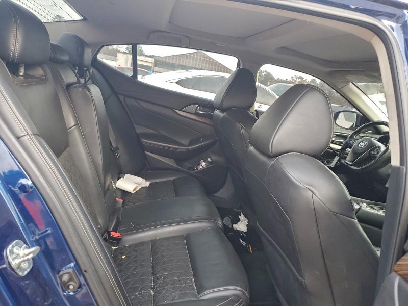 Фото 10 - NISSAN MAXIMA