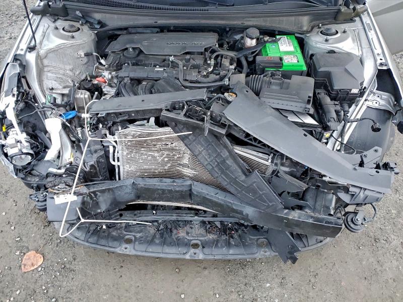 Фото 11 - HYUNDAI ELANTRA