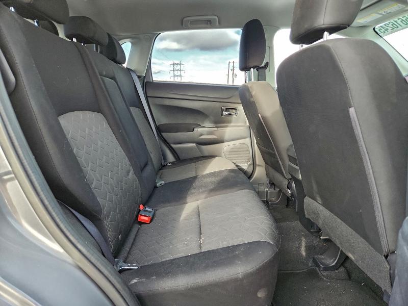 Фото 11 - MITSUBISHI OUTLANDER