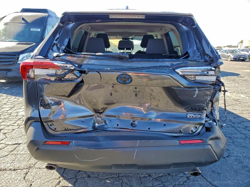 Фото 6 - TOYOTA RAV4