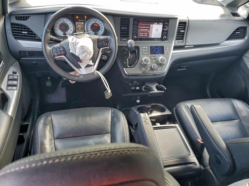 Фото 8 - TOYOTA SIENNA