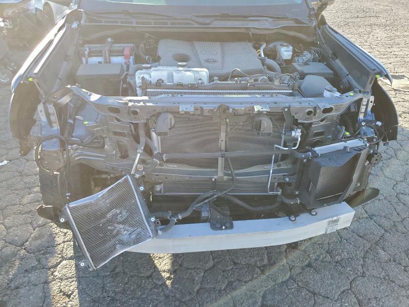 Фото 11 - TOYOTA TUNDRA