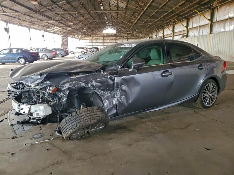 Фото 1 - LEXUS IS