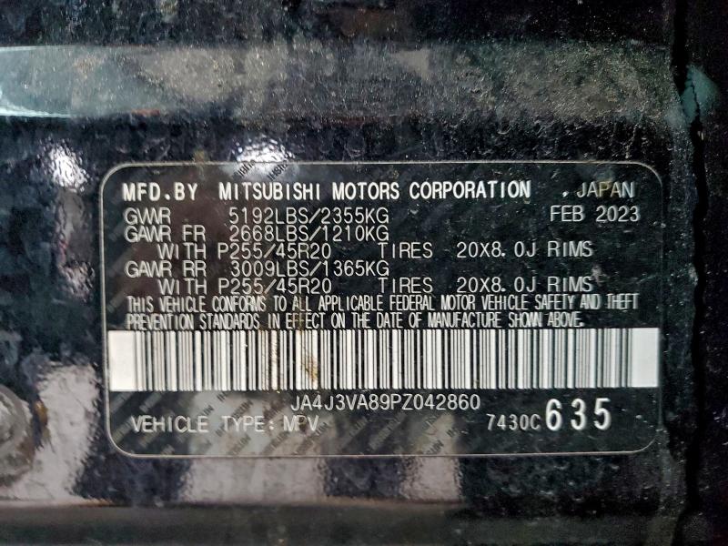 Фото 13 - MITSUBISHI OUTLANDER