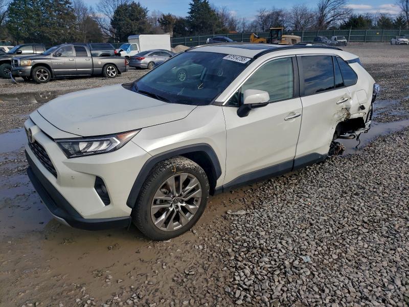 Фото 1 - TOYOTA RAV4