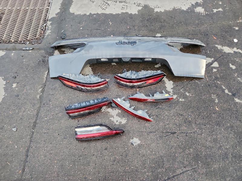 Фото 13 - JEEP GRAND CHER