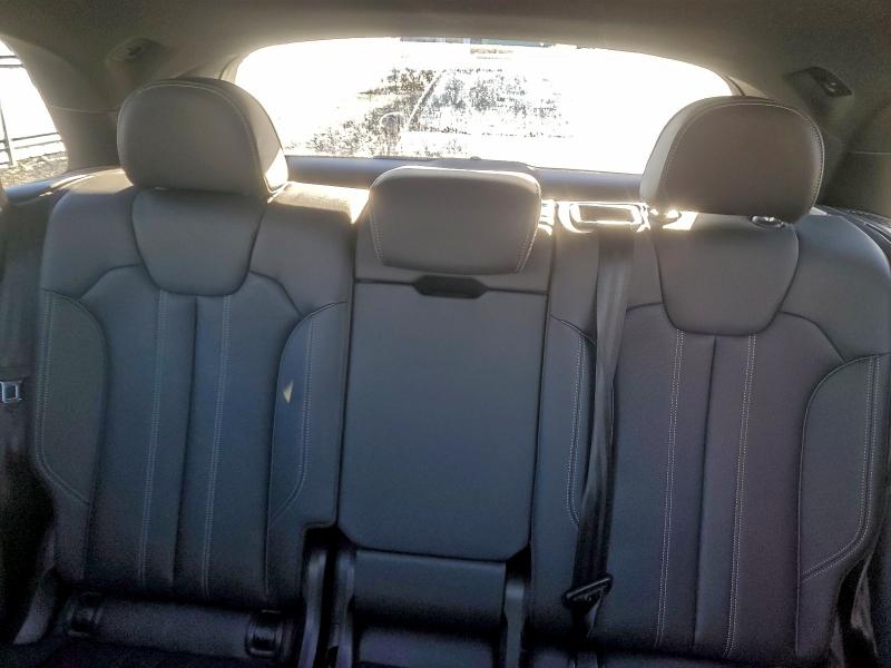 Фото 10 - AUDI SQ5