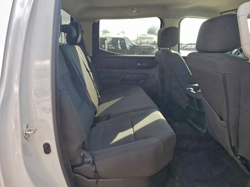 Фото 10 - TOYOTA TUNDRA