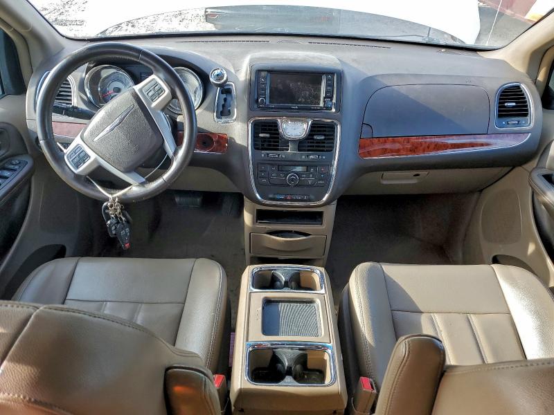 Фото 8 - CHRYSLER MINIVAN