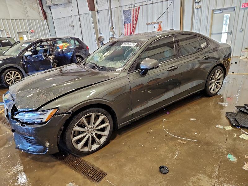 Фото 1 - VOLVO S60