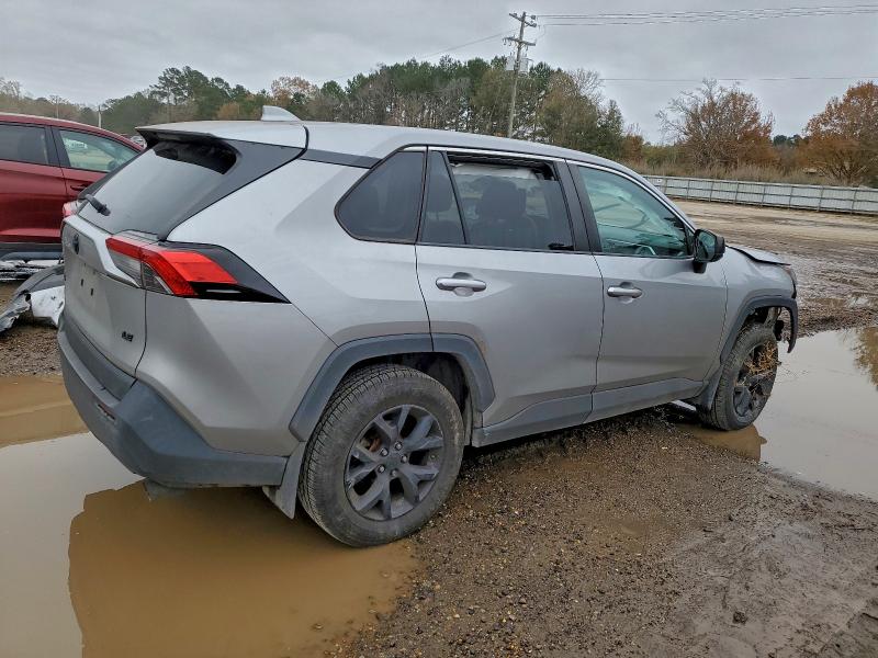 Фото 3 - TOYOTA RAV4