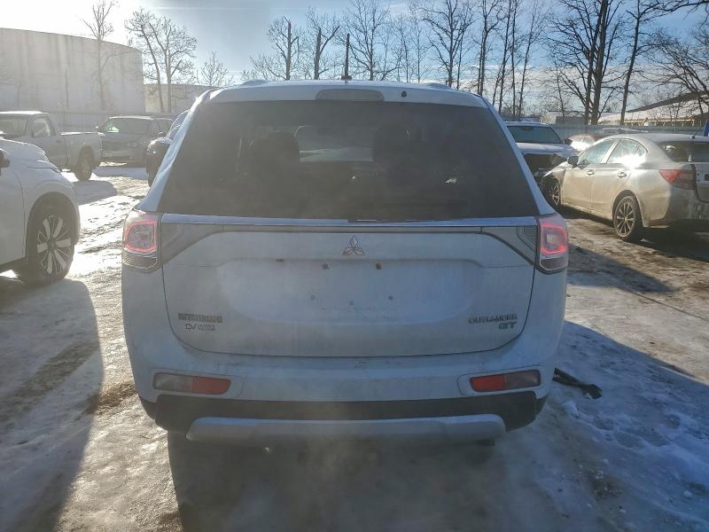 Фото 6 - MITSUBISHI OUTLANDER