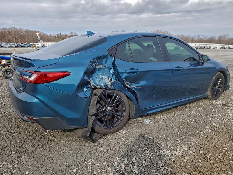 Фото 3 - TOYOTA CAMRY