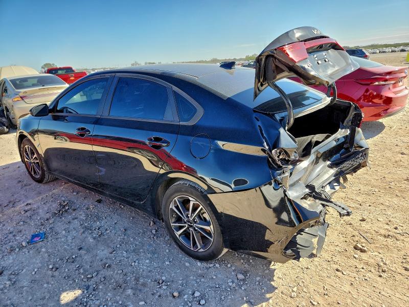 Фото 2 - KIA FORTE