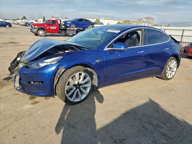 Фото 1 - TESLA MODEL 3
