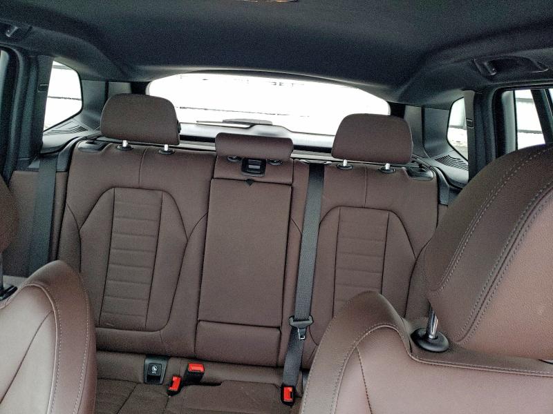 Фото 10 - BMW X3