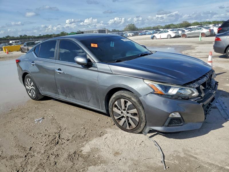 Фото 4 - NISSAN ALTIMA