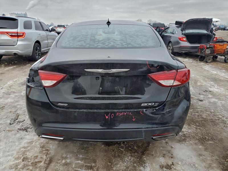 Фото 6 - CHRYSLER 200