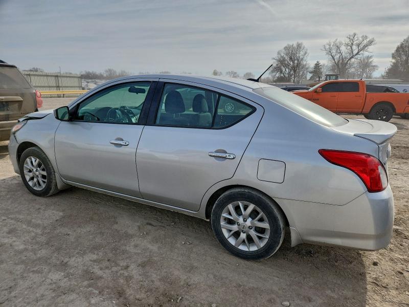Фото 2 - NISSAN VERSA