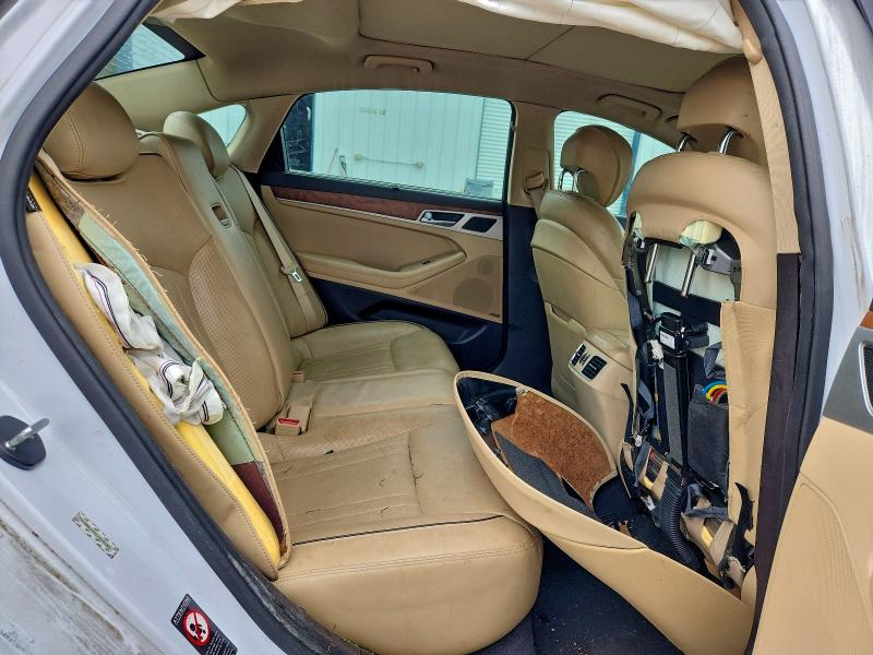 Фото 10 - HYUNDAI GENESIS