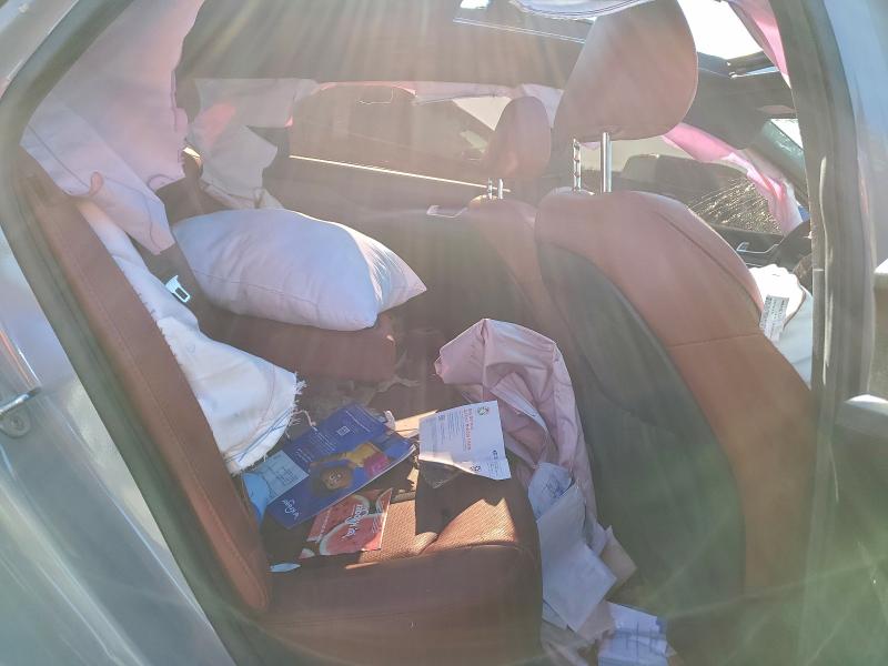 Фото 10 - KIA K5