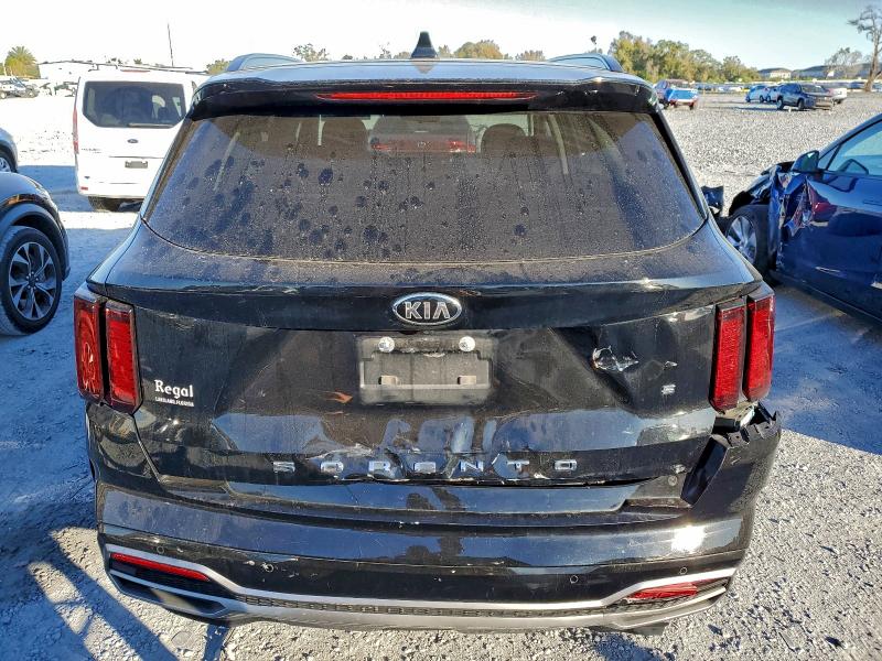 Фото 6 - KIA SORENTO