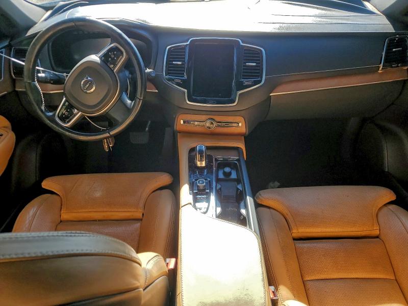 Фото 8 - VOLVO XC90