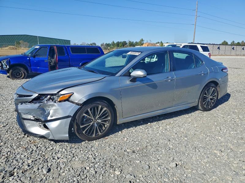 Фото 1 - TOYOTA CAMRY