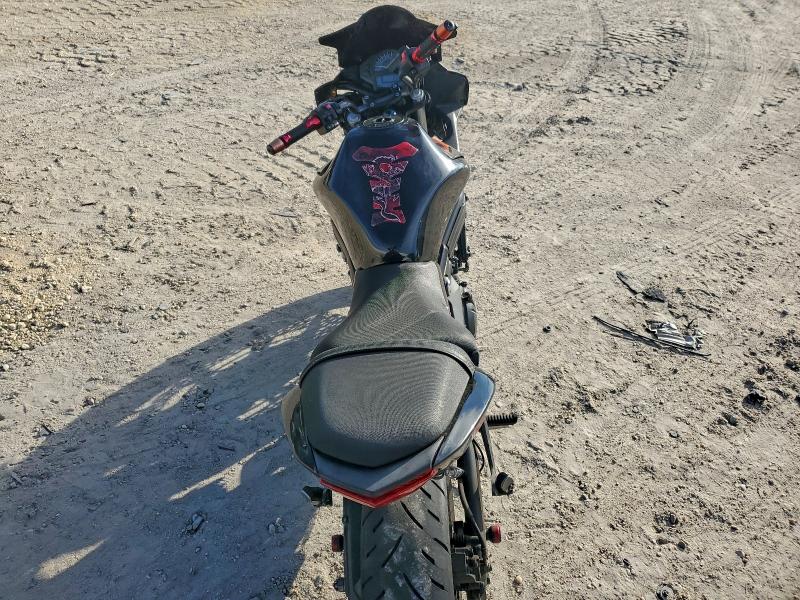 KAWASAKI EX650 F 2013