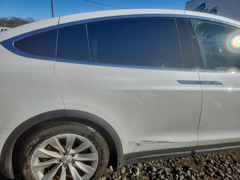 Фото 10 - TESLA MODEL X