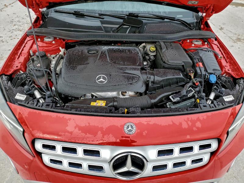 Фото 12 - MERCEDES-BENZ GLA-CLASS