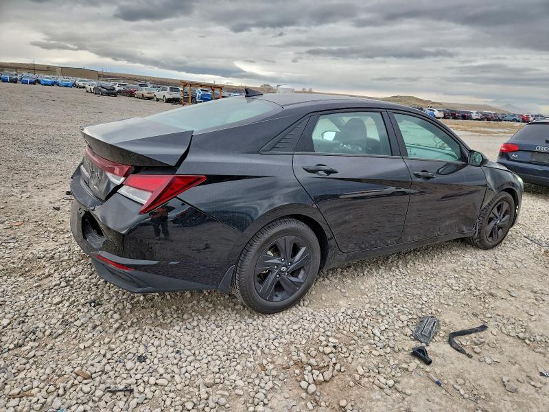 Фото 3 - HYUNDAI ELANTRA