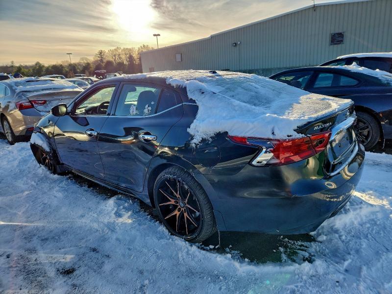 Фото 2 - NISSAN MAXIMA