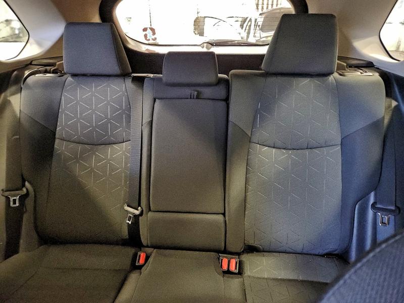 Фото 10 - TOYOTA RAV4