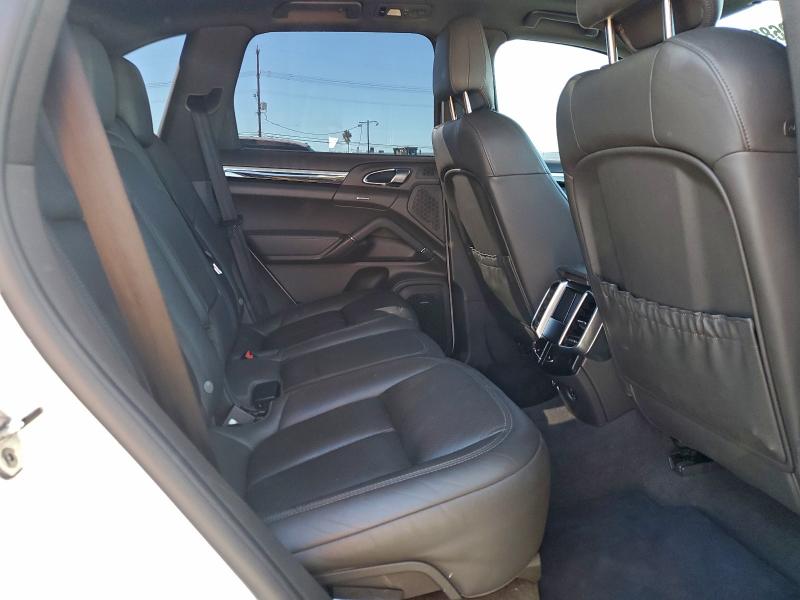 Фото 10 - PORSCHE CAYENNE