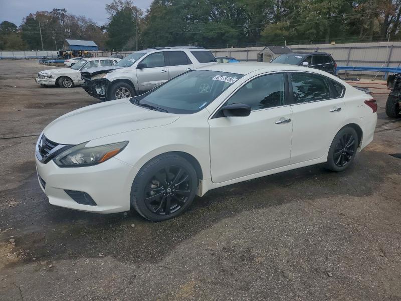 Фото 1 - NISSAN ALTIMA