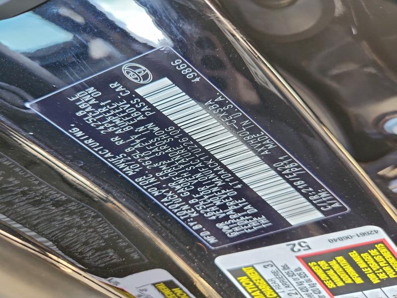 Фото 12 - TOYOTA CAMRY